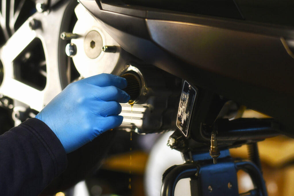 tagliando moto milano- tagliando scooter milano