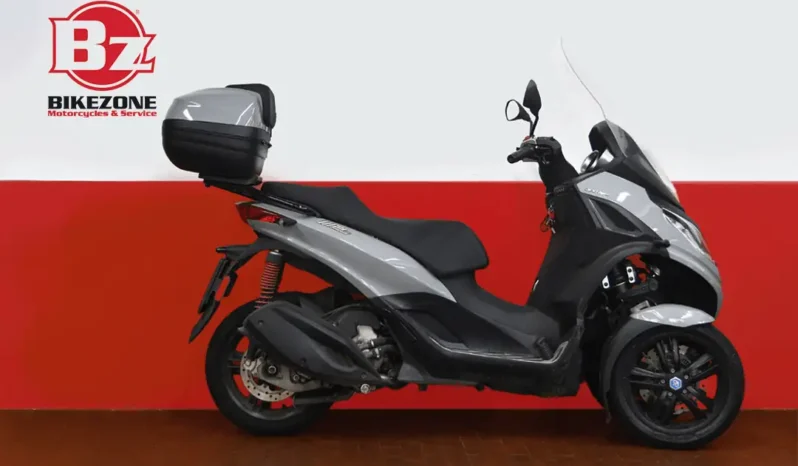 Piaggio MP3 300 HPE Sport usato 2019 in vendita a Milano