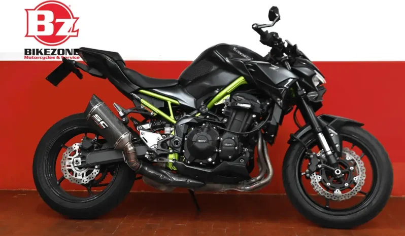 Kawasaki Z900 versione 35 usata 2021 colore nero in vendita da BikeZone Milano Alt text – foto dettaglio laterale