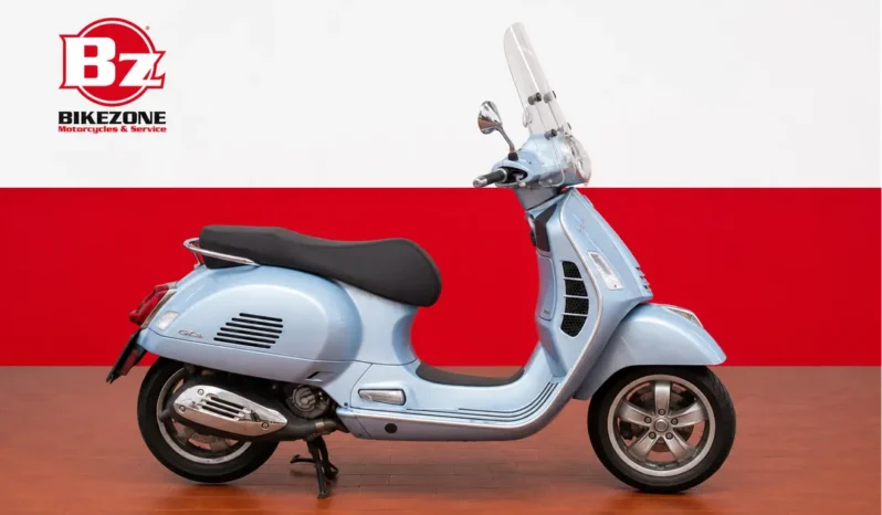 vespa gts 300 azzurra usata milano